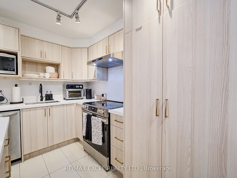 37 Galleria Pkwy #202 — Photo 18