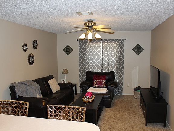 3rd image of 2521 Pearl St APT 201