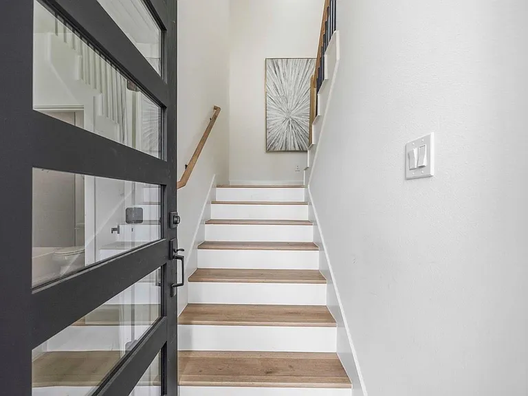 3103 Lelia St #B — Photo 3