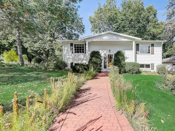 446 Mineau Pkwy, Madison, WI 53711