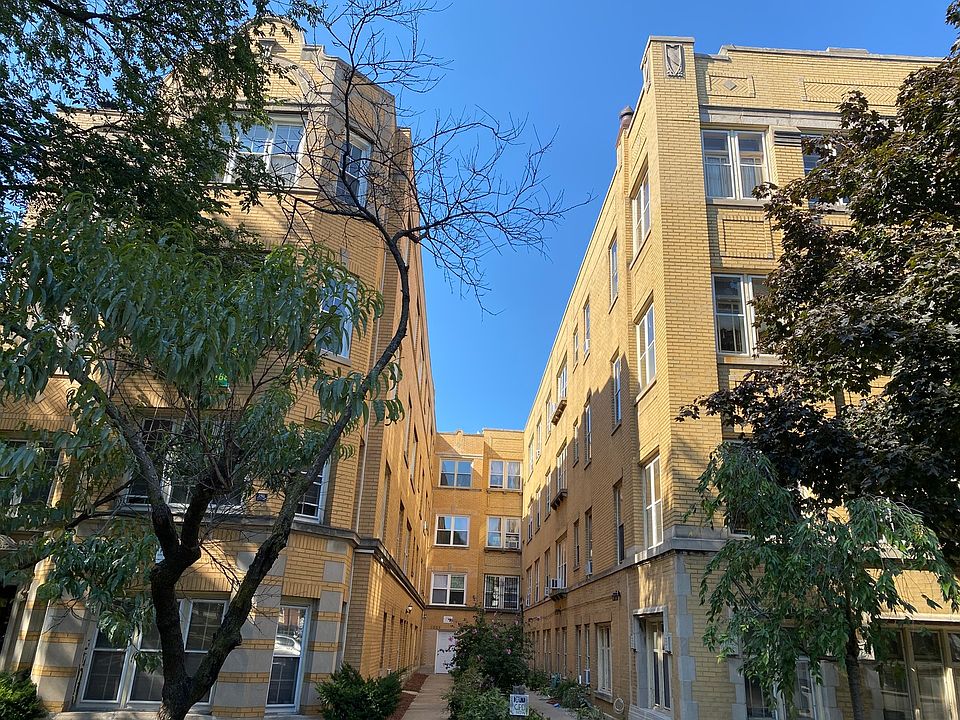 1st image of 3024 W Palmer Blvd APT 1N