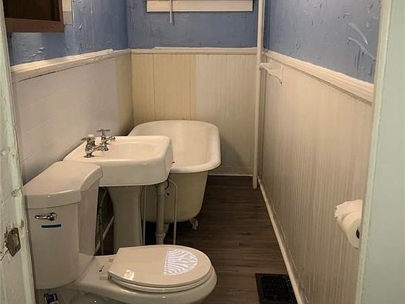 5th image of 110 S Transit St