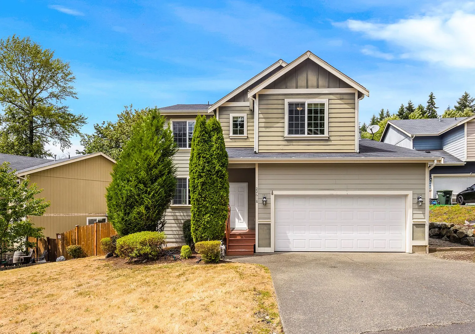 Bothell 4 Bedroom 2.5 Bath - Great Yard 2 Car Garage — Photo 1
