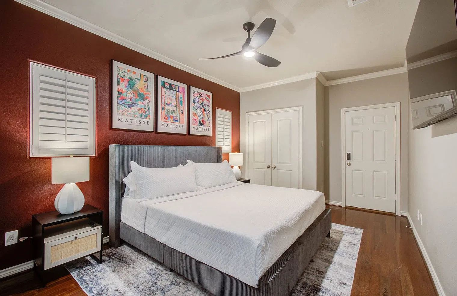 3 bed, 3.0 bath, 2389 sqft, $6,654 — Photo 3