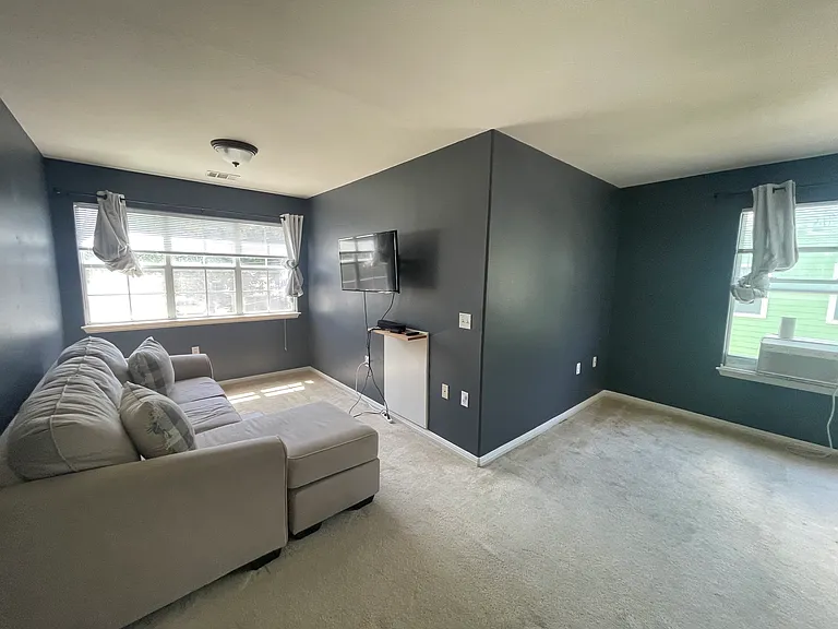 1164 Waller St — Photo 12