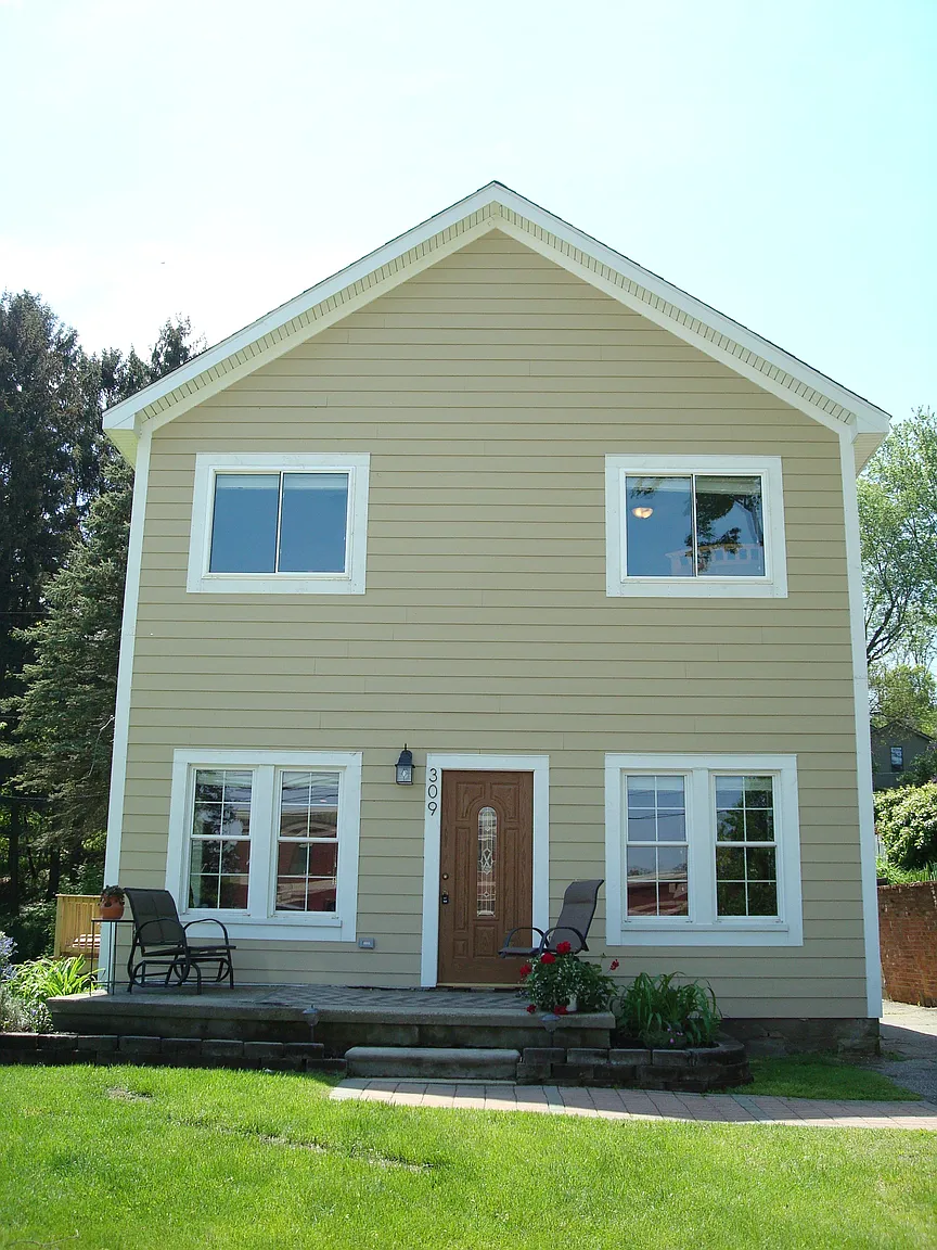309 W Washington St photo 1