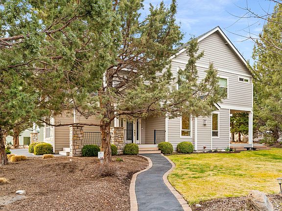 3rd image of 10160 Juniper Glen Cir