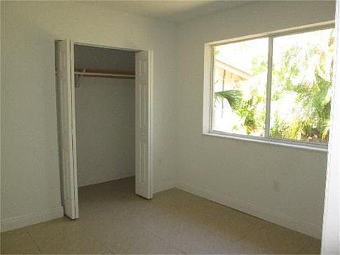 3rd image of 246 NE 171st Ter