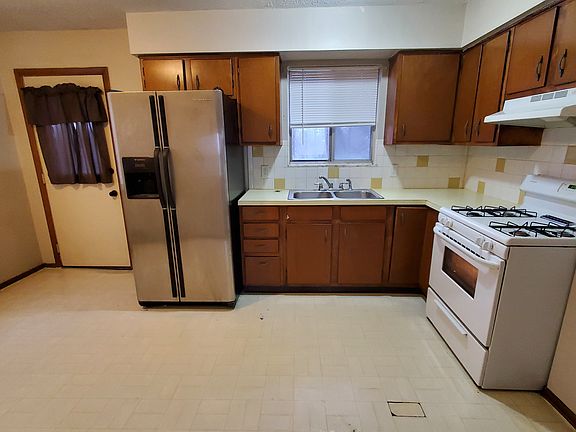 4th image of 1507 Rowland Ave NE #1507