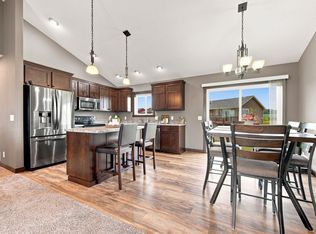 270 Prairie Rd, New Richmond, WI 54017