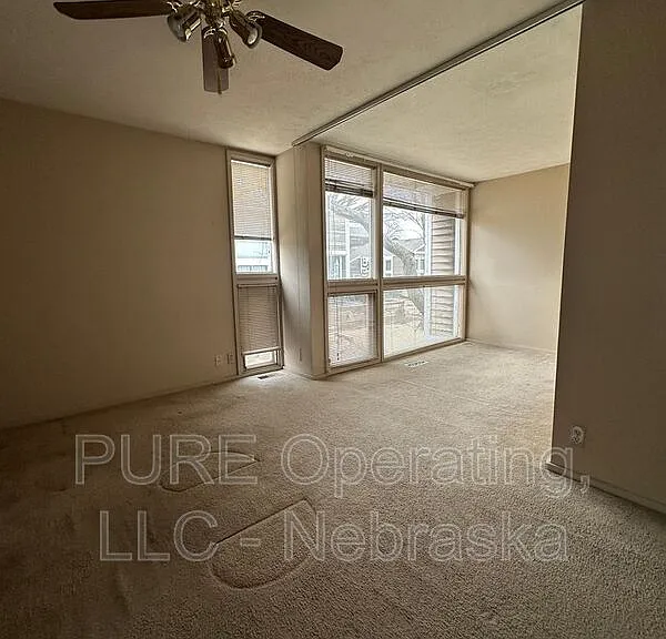 1631 N 109th Plz — Photo 19