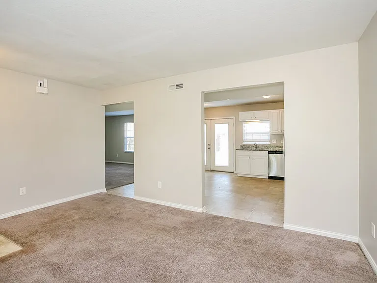 7414 Angus Way — Photo 5