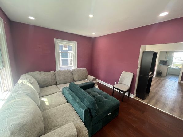 61 Cleveland St FLOOR 2