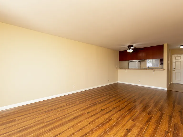 1635 Obispo Ave #D — Photo 2