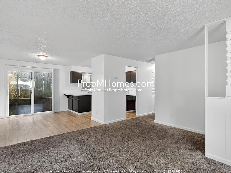 1131 NE 162nd Ave — Photo 3