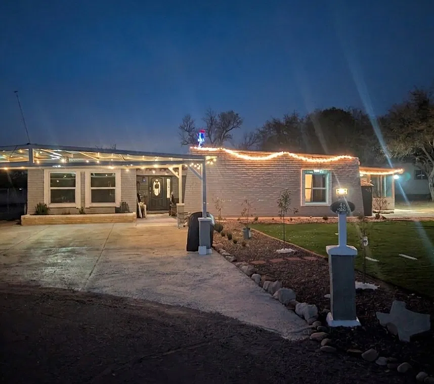 4 bed, 2639 sqft, $2,300 — Photo 1