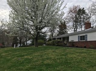 205 Foxcroft Rd, Broomall, PA 19008