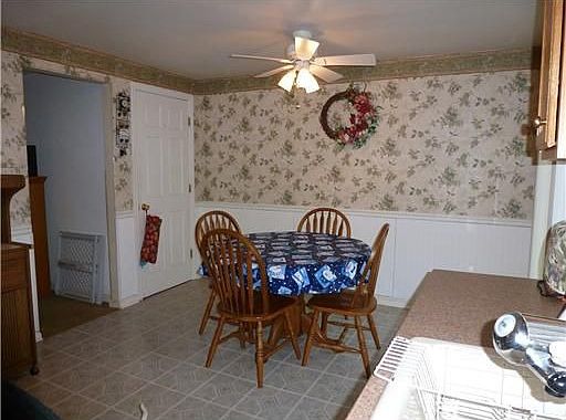 3rd image of 25 Patricia Dr