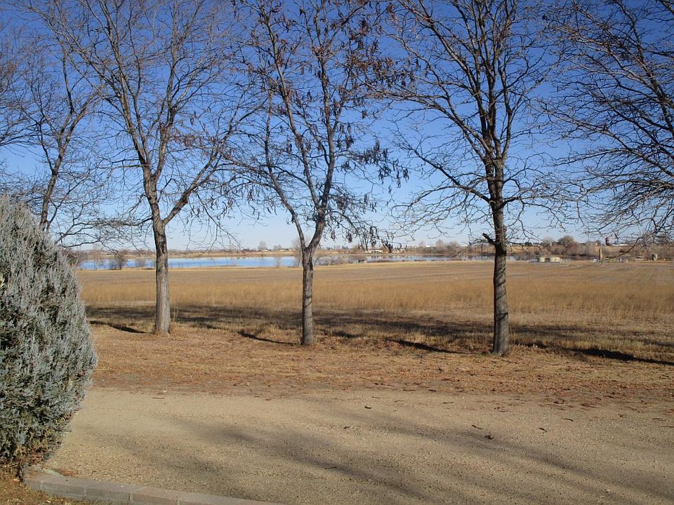 Pasture & Lake View - East