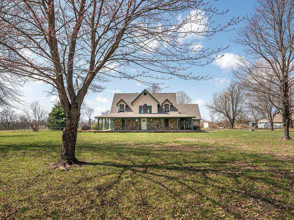 1st image of 2405 S Farm Road 107