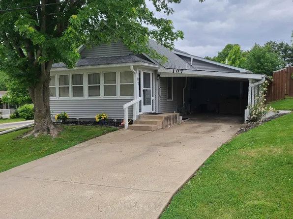 107 Division St, East Galesburg, IL 61430