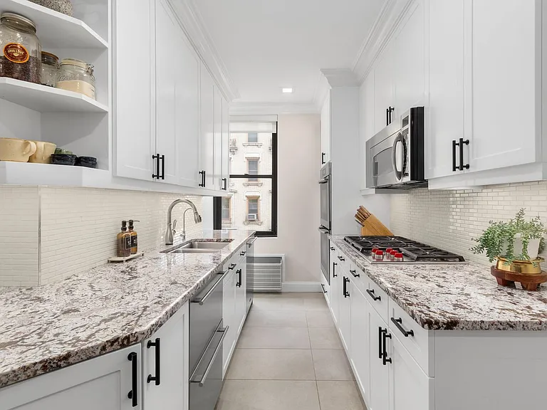 905 W End Ave #81 — Photo 6