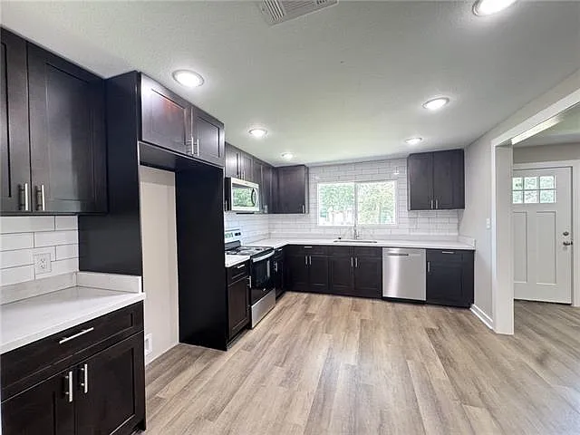 307 S Linden St — Photo 5