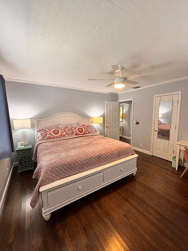 2 bed, 1.0 bath, 800 sqft, $2,800 — Photo 4