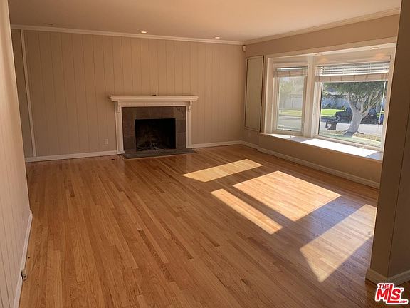 2nd image of 7227 W 90th St