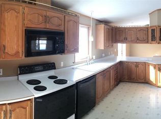 1055 Olmsted Ln, Ishpeming, MI 49849