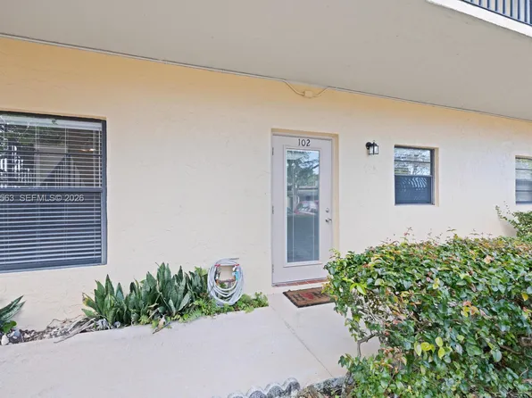 200 Gate Rd APT 102, Hollywood, FL 33024