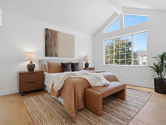 4th image of 2325 De Varona Pl