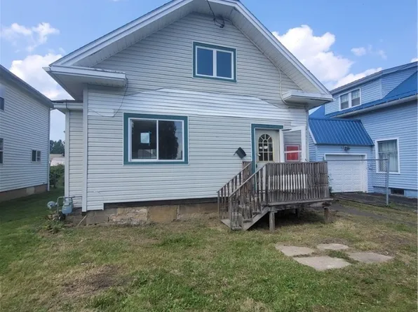 39 Chestnut St, Allegany, NY 14706