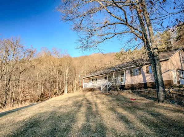 472 Big Meadows Dr, Newport, VA 24128