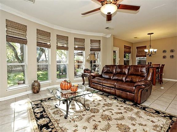 2nd image of 2511 Plantation Dr