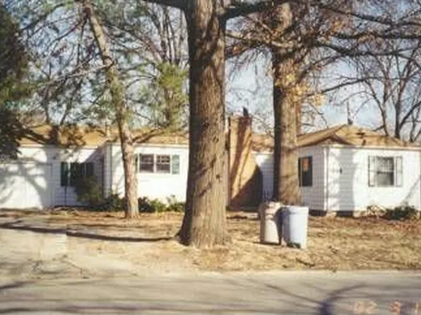 2244 Tennessee St, Lawrence, KS 66046