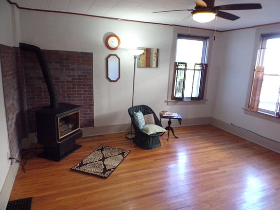 3rd image of 416 Norwood Ave