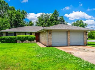 809 Kelly Park Rd, Edmond, OK 73003