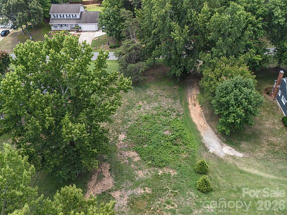 3rd image of 0 E Raleigh Ave