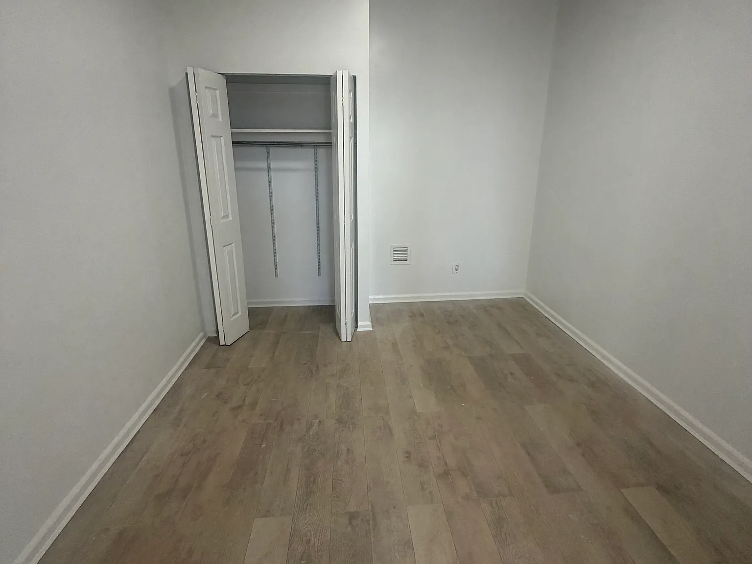 1 bed, 550 sqft, $2,000 — Photo 3