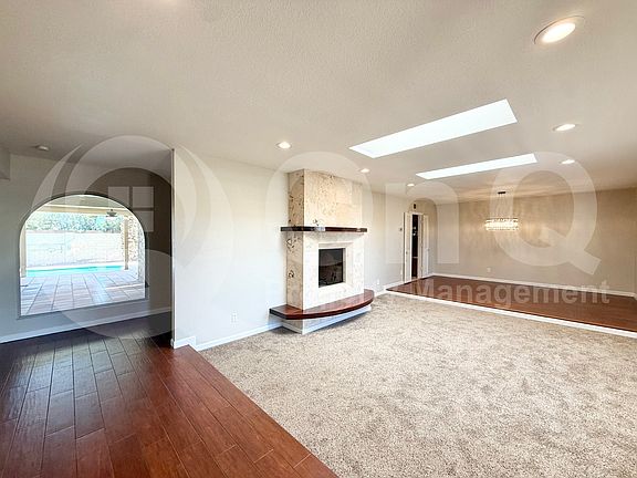 5th image of 1915 E Buena Vista Dr