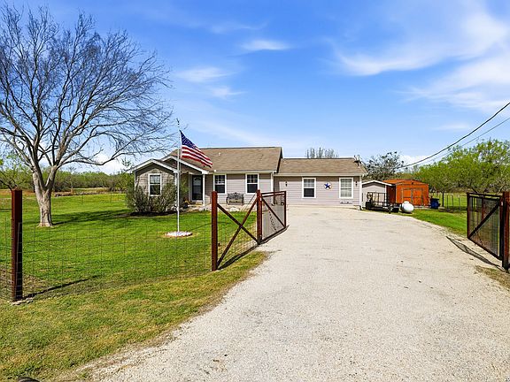 2nd image of 2300 Stagecoach