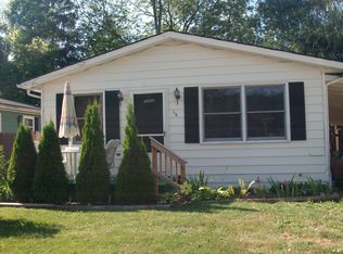116 Clover Cliff Dr, Chippewa Lake, OH