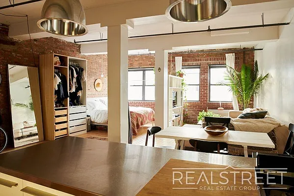 Rented by Real Street Inc | media 2