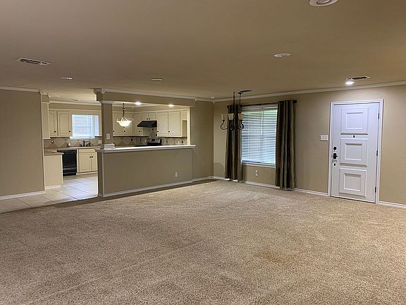 Living and dining 24 x 40