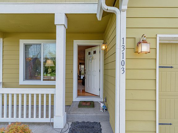 3rd image of 13103 NE 46th St