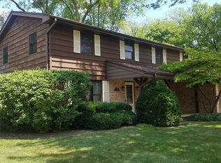 1805 Shawnee Trl, Northbrook, IL