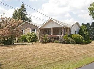 220 Edgewood Rd, Beaver Falls, PA 15010