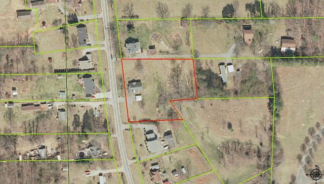 2nd image of 902 Sparta Rd