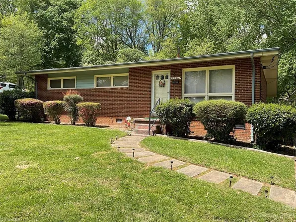 1236 Springwood Cir, Winston Salem, NC 27107